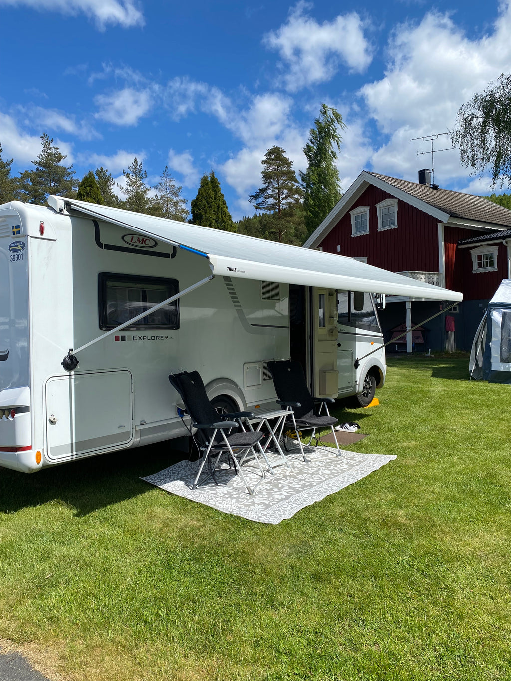 Väggfäste för markis (skruvfritt)